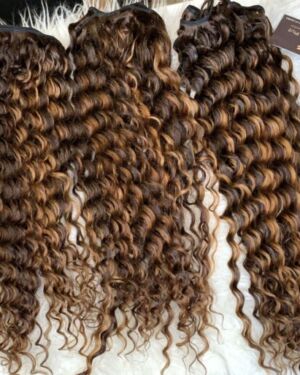 Extension vibrante ricce morbide decolorate bayalage personalizzato