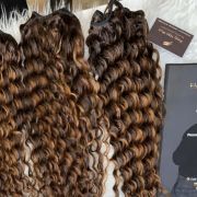 Extension vibrante ricce morbide decolorate bayalage personalizzato