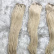 Extension lisce in biondo platino