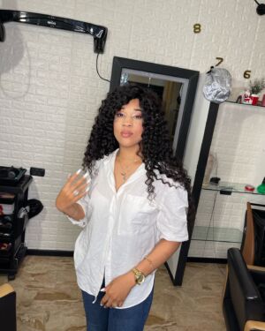 Loose Curly 2,3 or 4 Pacchetti+ Closure
